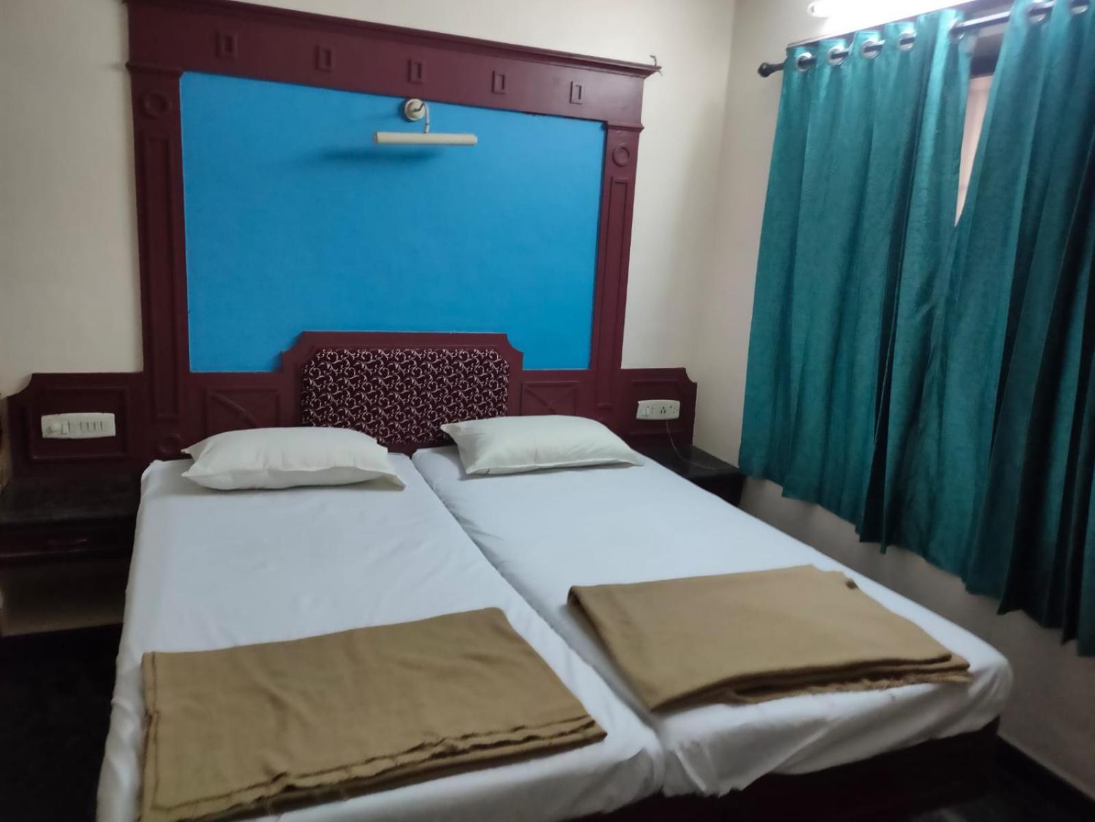 Anjana Hotels Theni Exteriér fotografie